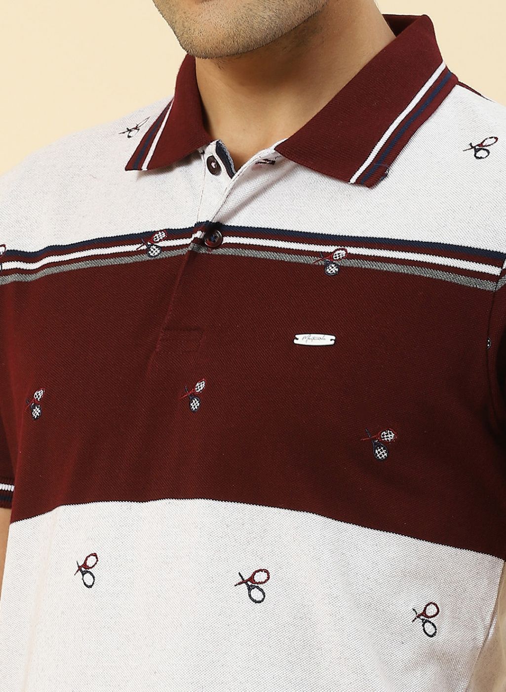 Men Maroon Jaquard T-Shirt