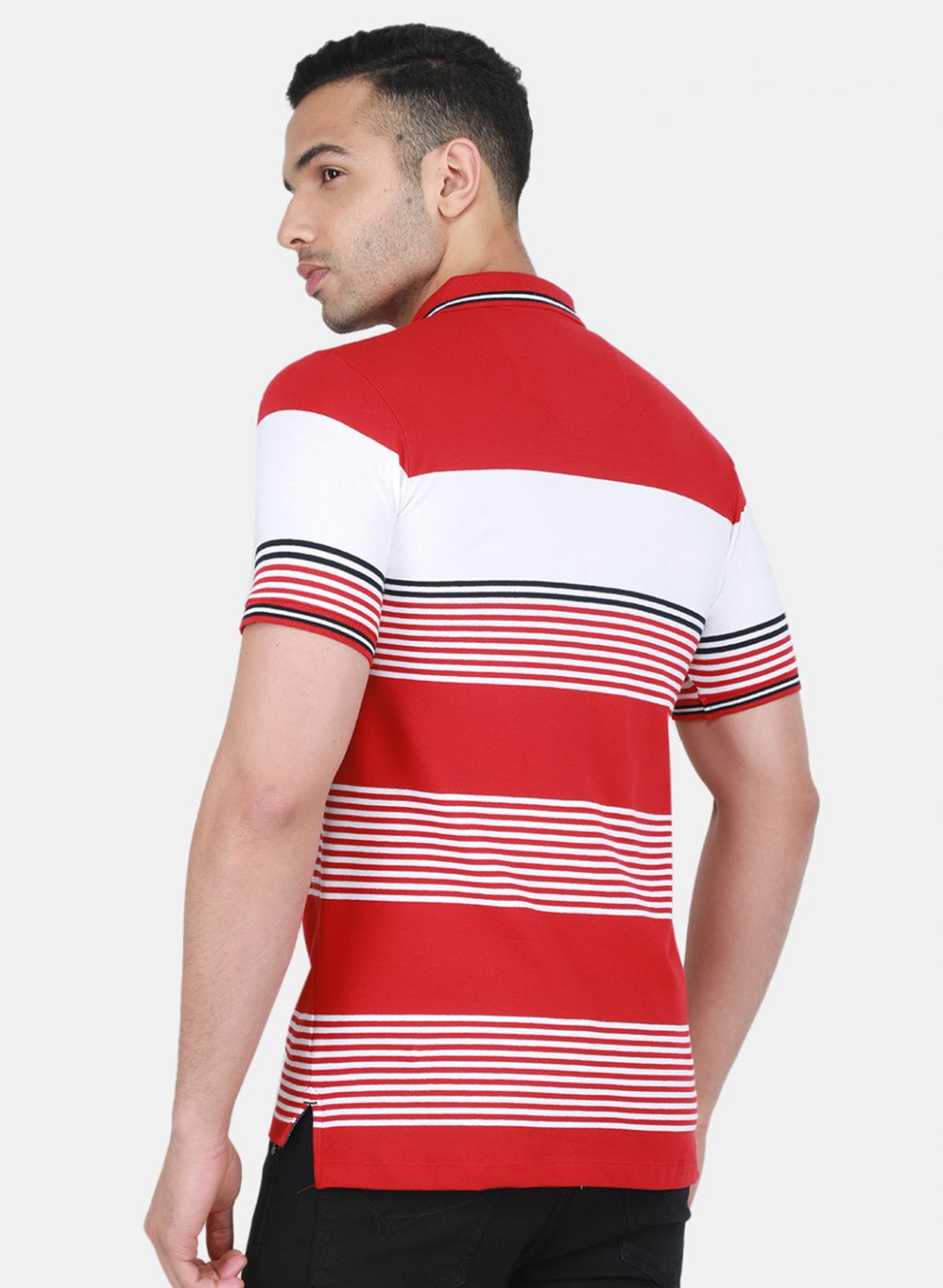 Men Red Jaquard T-Shirt