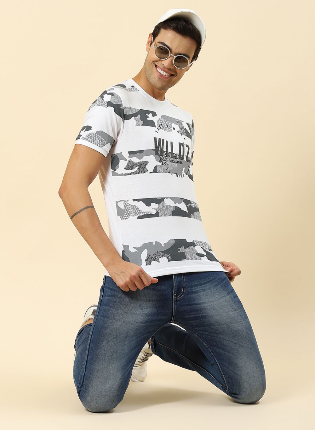 Printed Half Sleeve Breathable Cotton V-neck Designer T Shirt For Mens Age  Group: 18 + Above at Best Price in Visakhapatnam