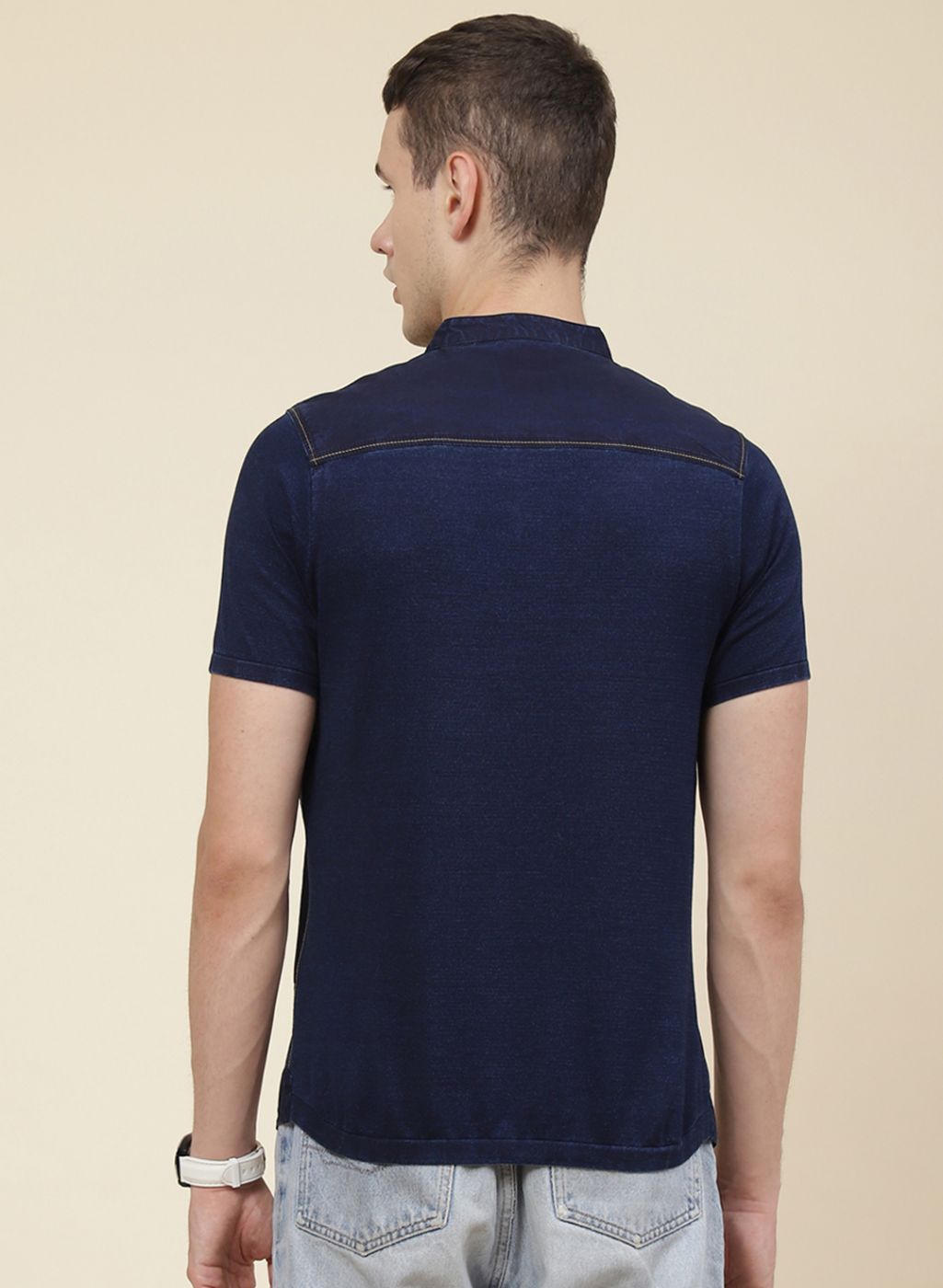 Men NAvy Blue Solid T-Shirt