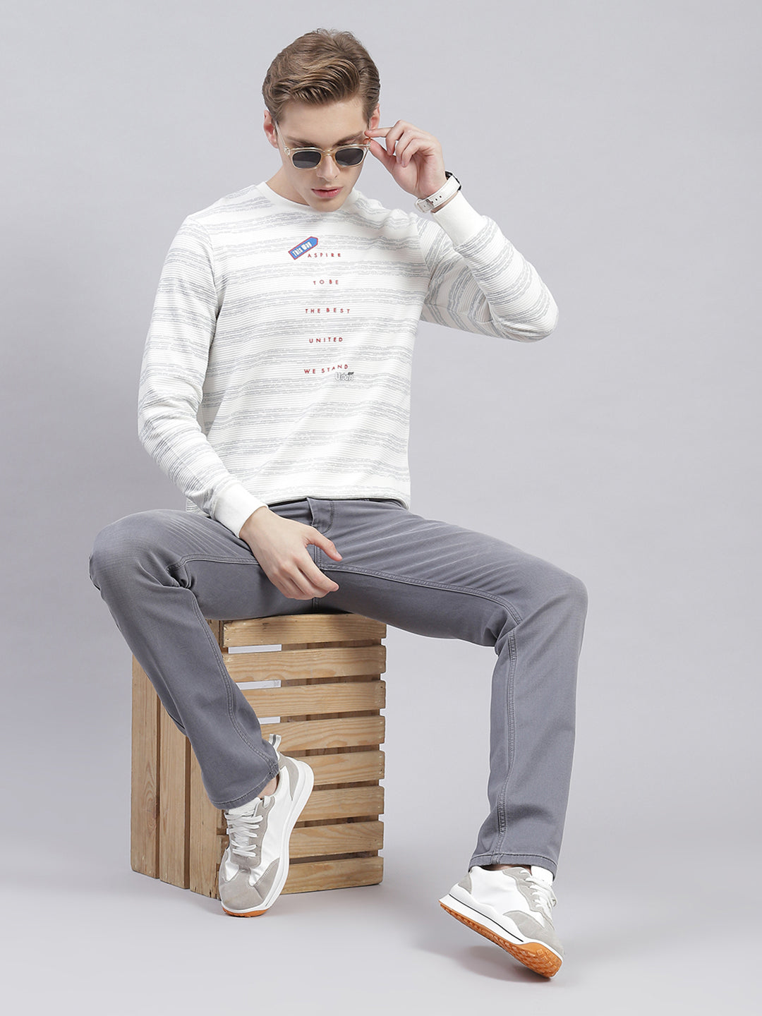 Men Off White Stripe Round Neck Full Sleeve Sweatshirts