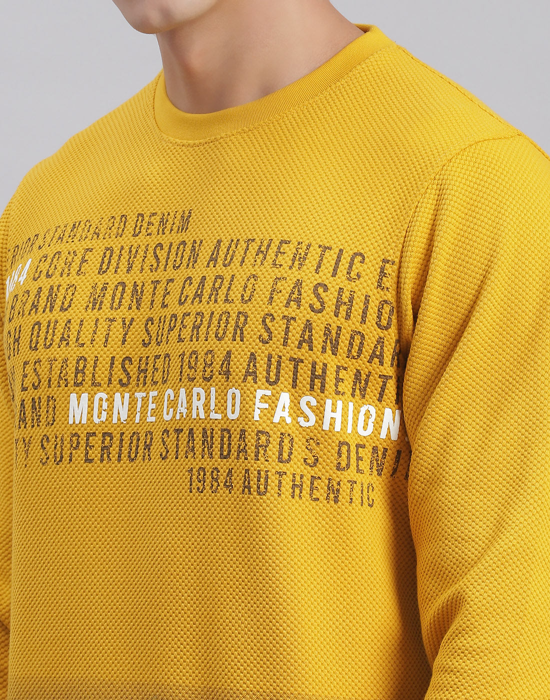 Men Yellow Printed Round Neck Full Sleeve Sweatshirts