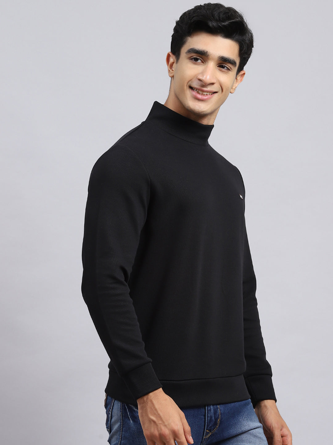 Men Black Plain T-Shirt