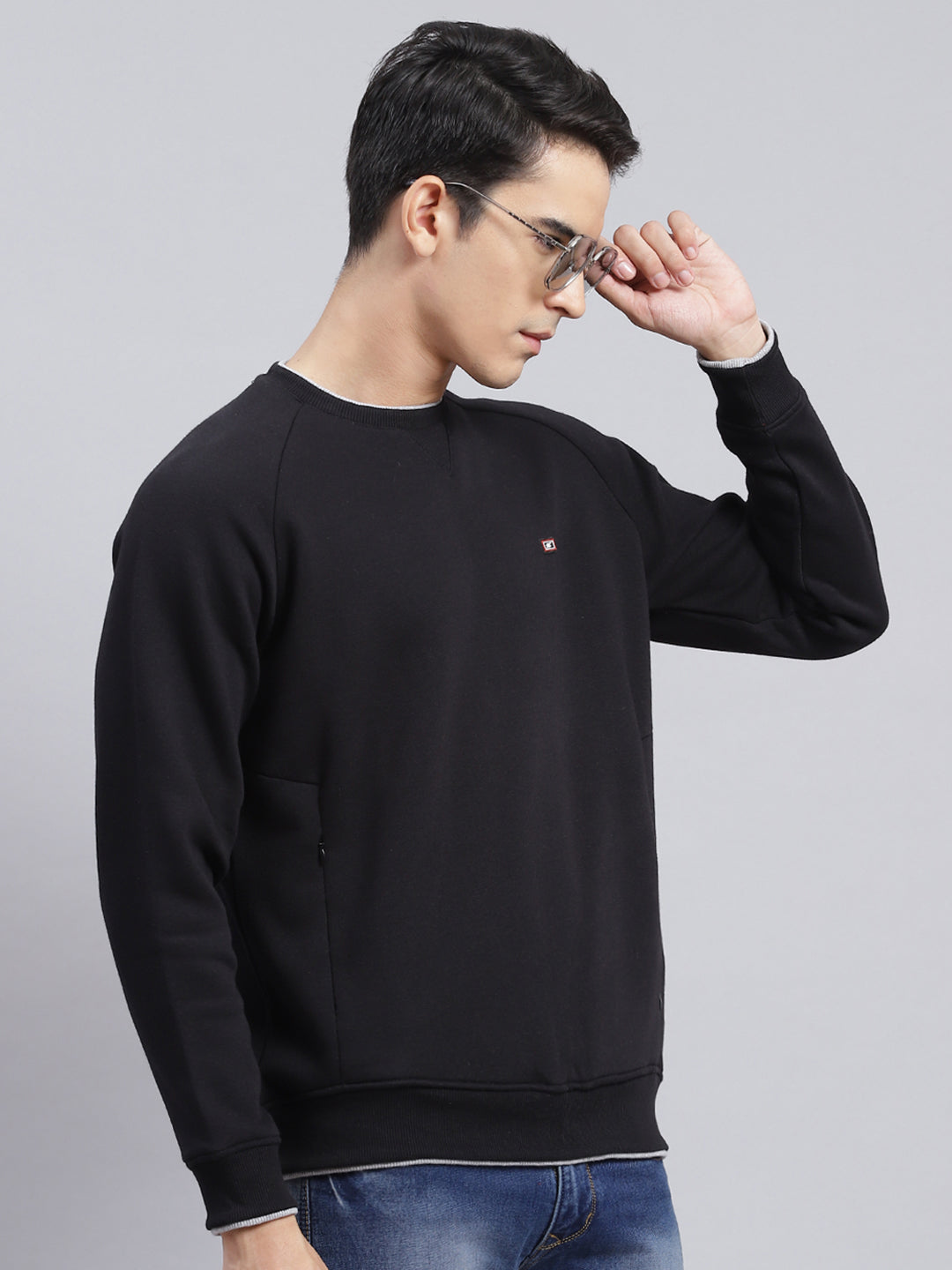 Men Black Solid Cotton Blend Sweatshirt