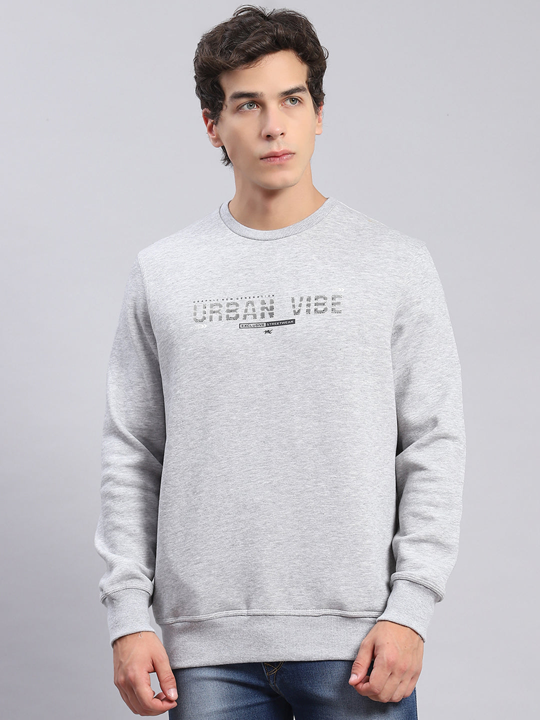 Men Grey Solid Round Neck Full Sleeve Sweatshirts