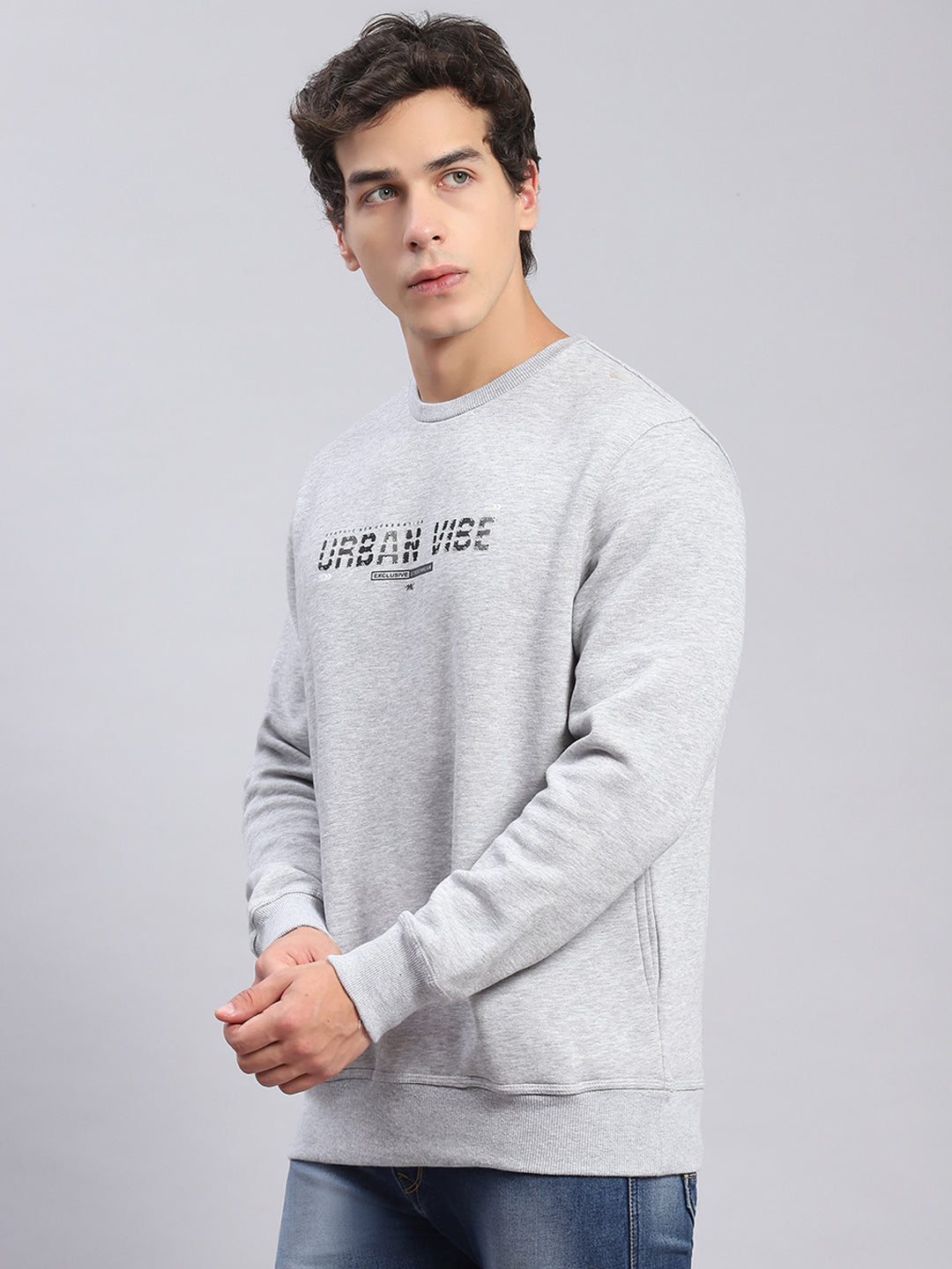 Men Grey Solid Round Neck Full Sleeve Sweatshirts