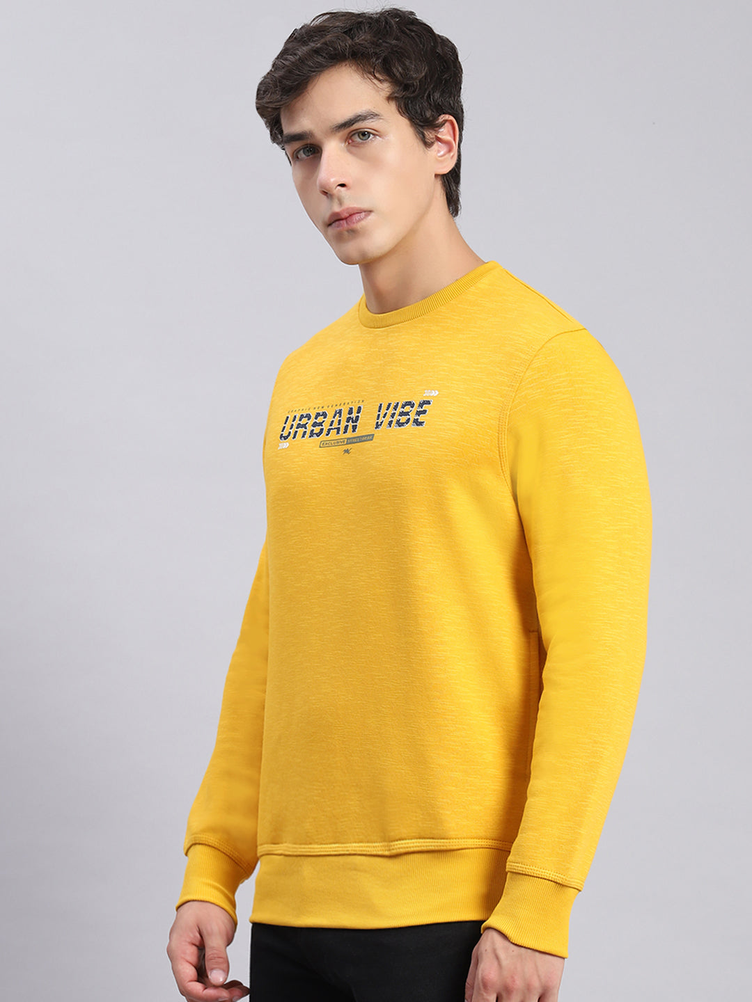 Men Yellow Solid Round Neck Full Sleeve Sweatshirts