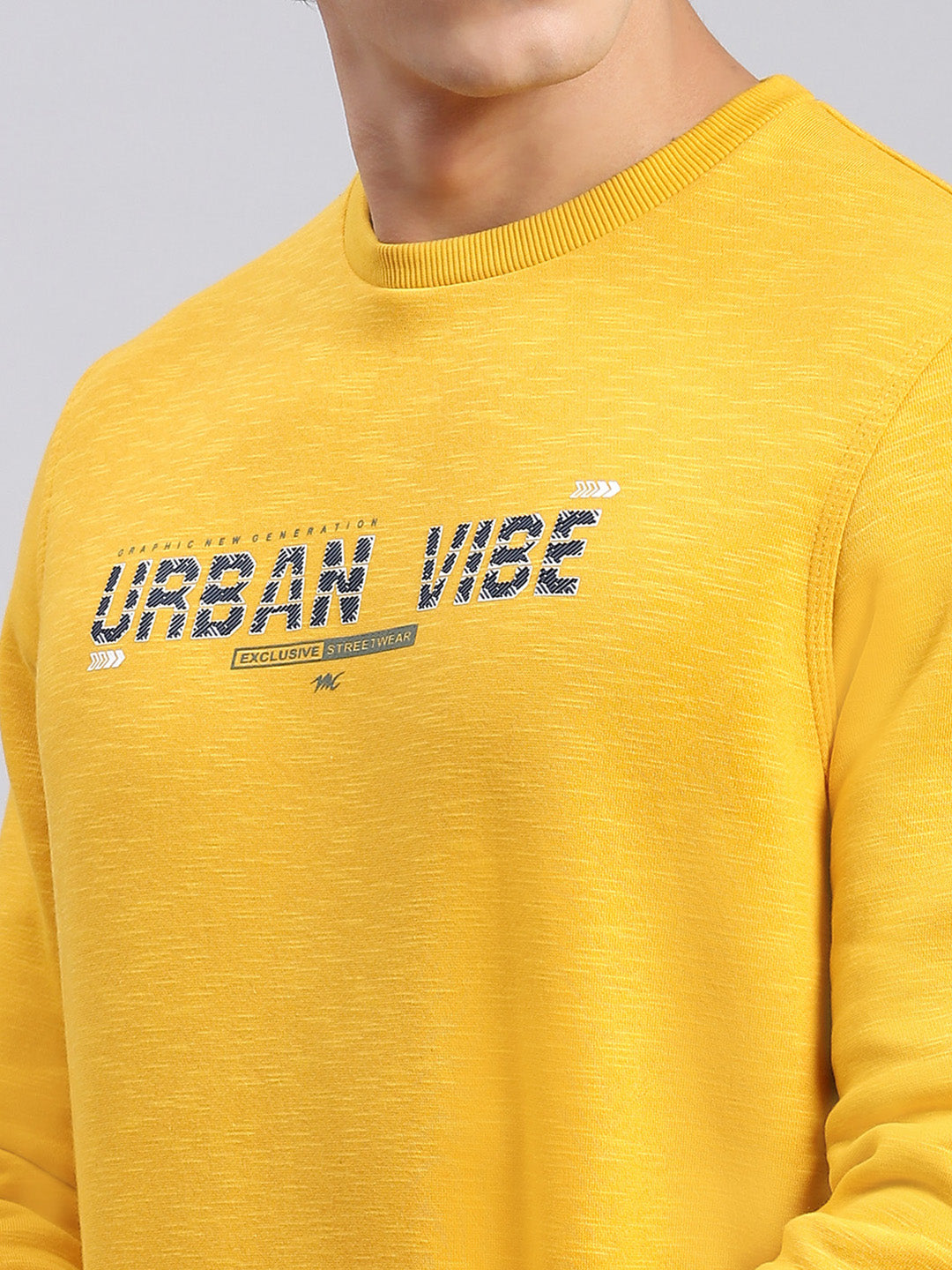 Men Yellow Solid Round Neck Full Sleeve Sweatshirts