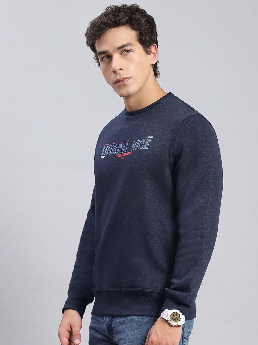 Men Navy Blue Solid Round Neck Full Sleeve Sweatshirts