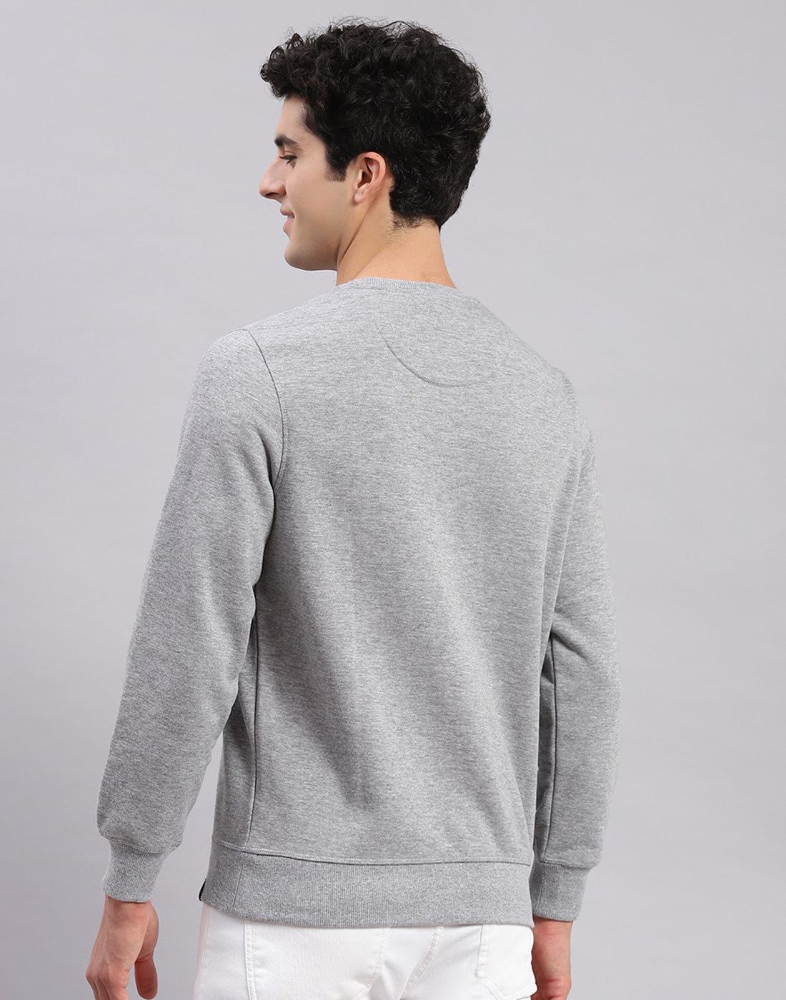 Men Grey Solid Round Neck Full Sleeve Sweatshirts