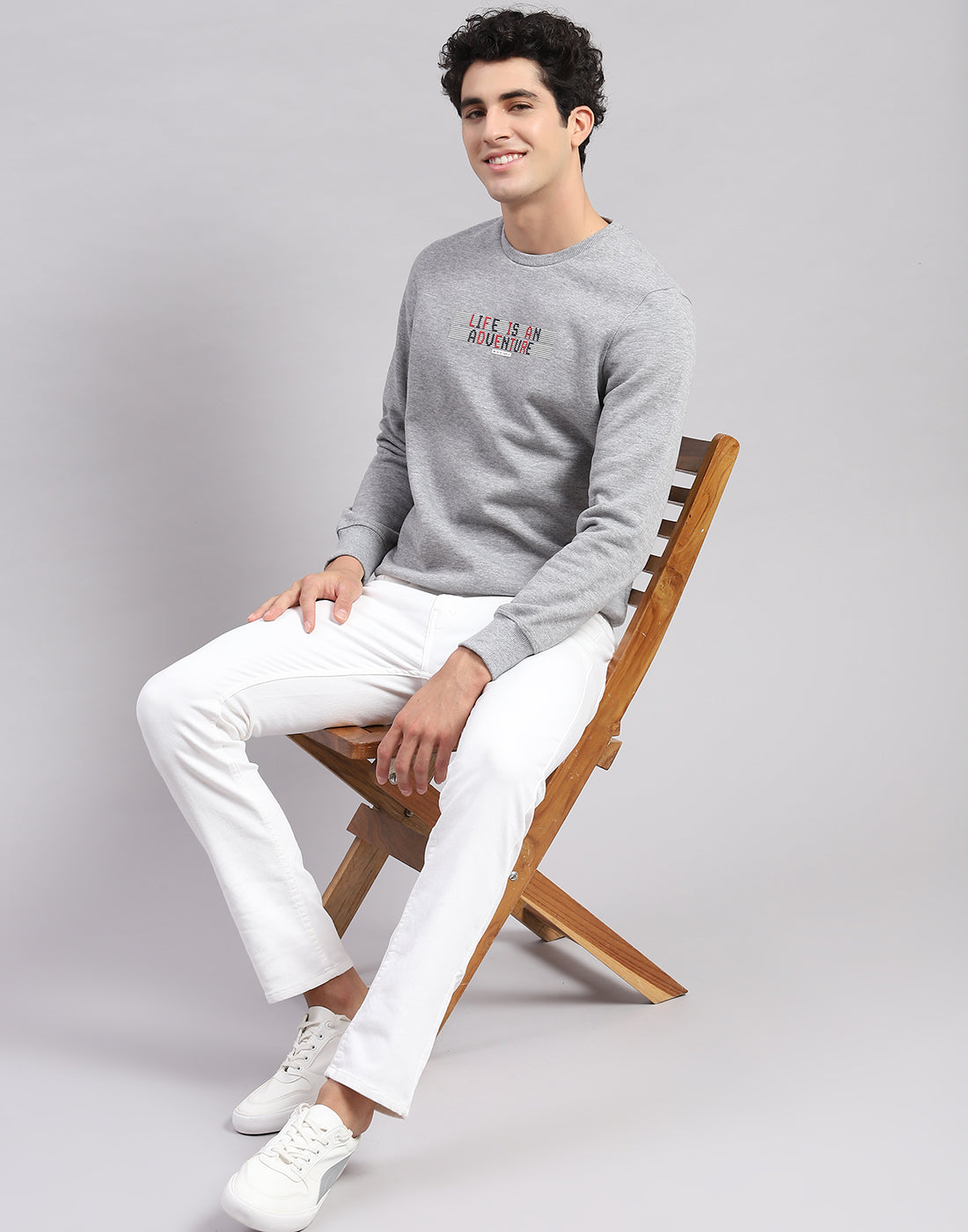 Men Grey Solid Round Neck Full Sleeve Sweatshirts