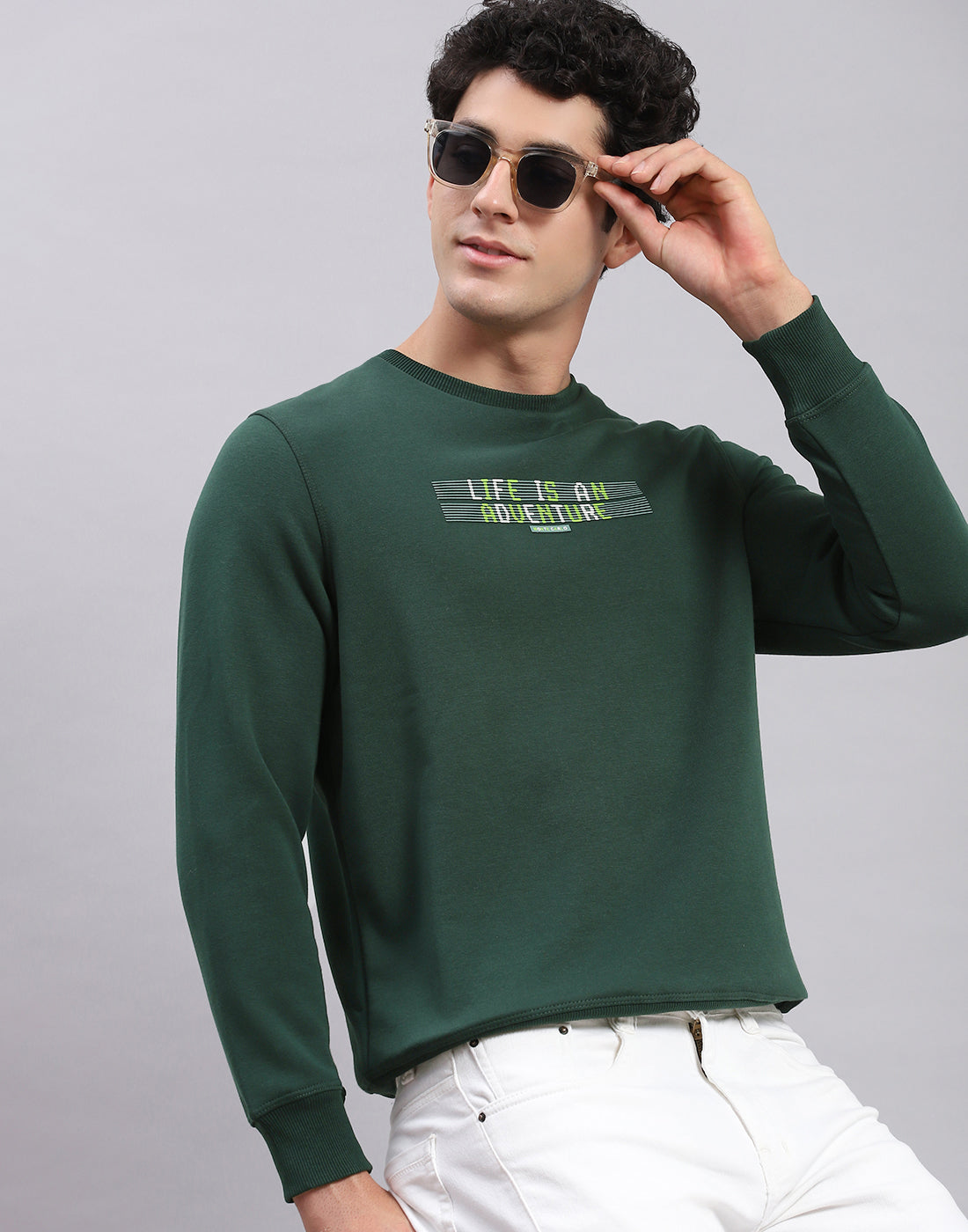 Men Green Solid Round Neck Full Sleeve Sweatshirts