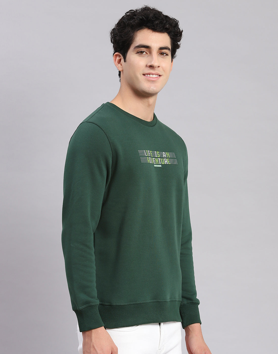 Men Green Solid Round Neck Full Sleeve Sweatshirts