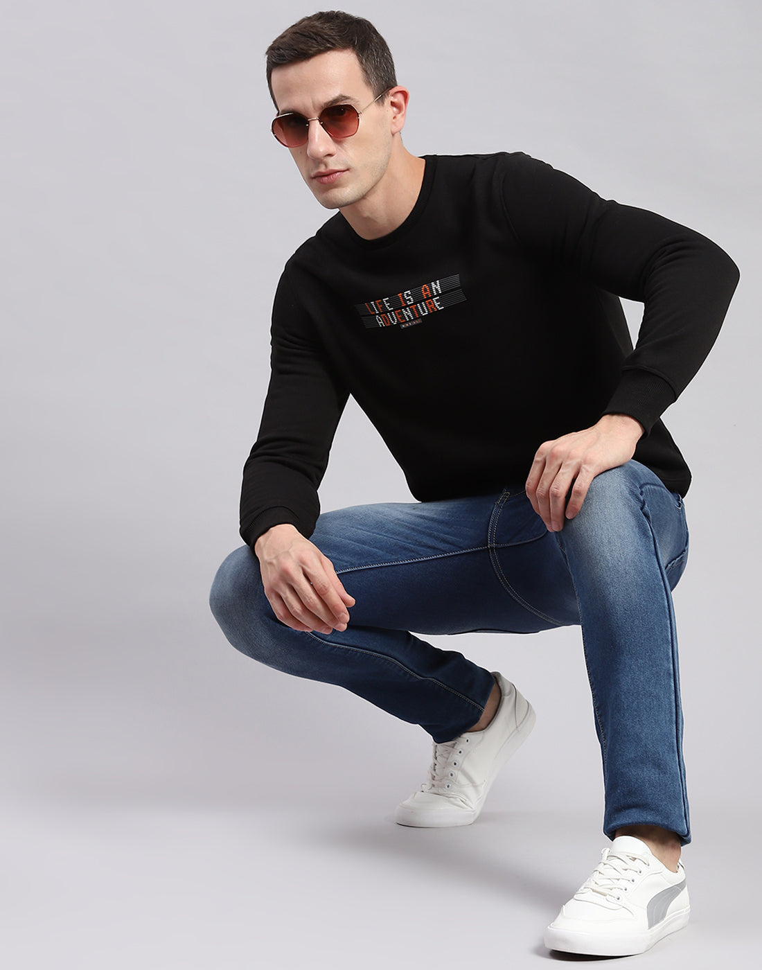 Men Black Solid Round Neck Full Sleeve Sweatshirts