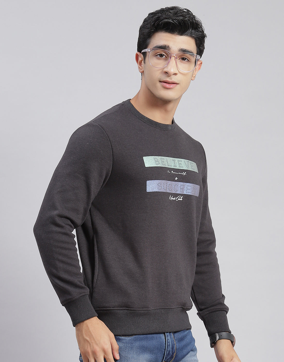 Men Grey Solid Round Neck Full Sleeve Sweatshirts