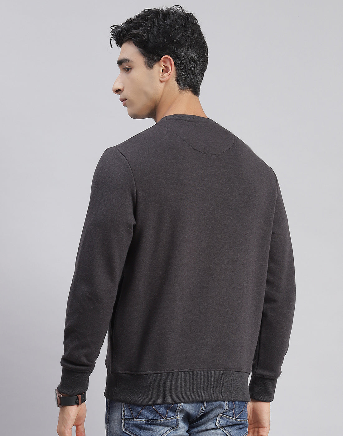 Men Grey Solid Round Neck Full Sleeve Sweatshirts