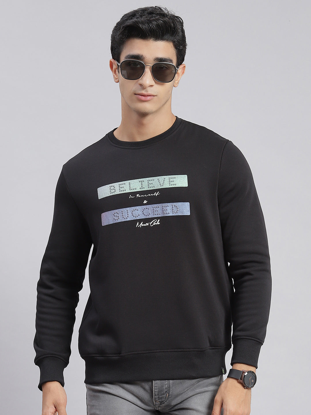 Men Black Solid Round Neck Full Sleeve Sweatshirts