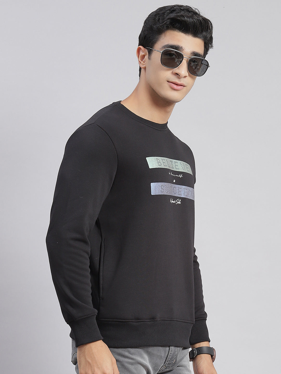 Men Black Solid Round Neck Full Sleeve Sweatshirts