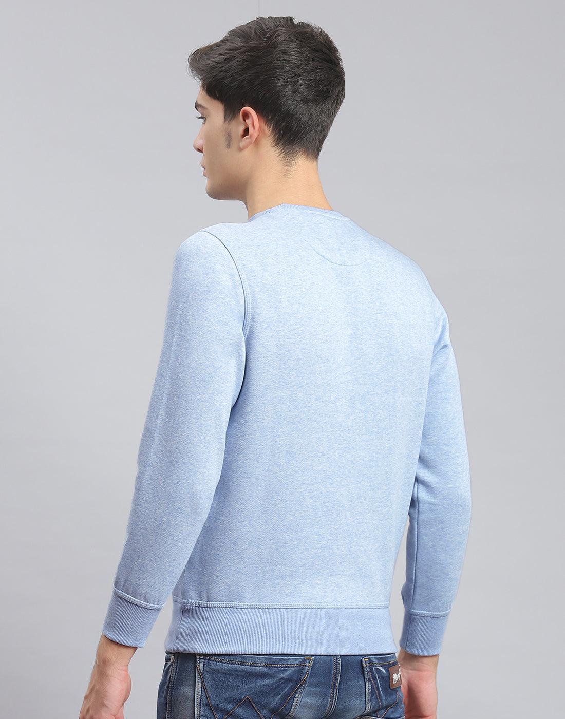 Men Blue Solid Round Neck Full Sleeve Sweatshirt