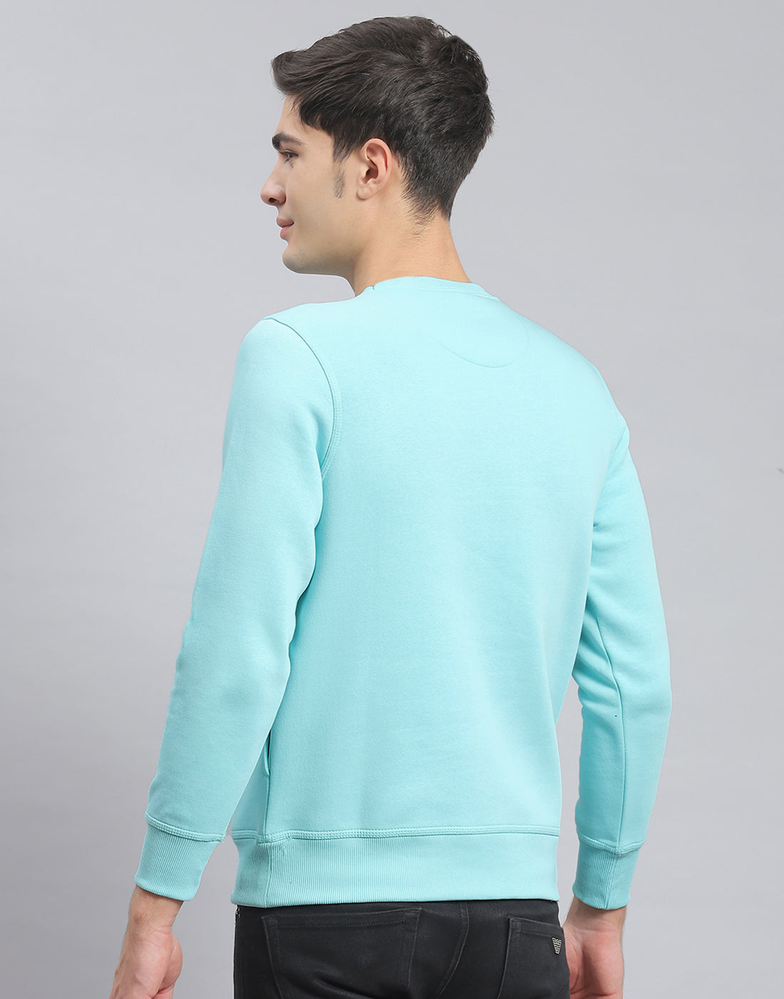 Men Blue Solid Round Neck Full Sleeve Sweatshirt