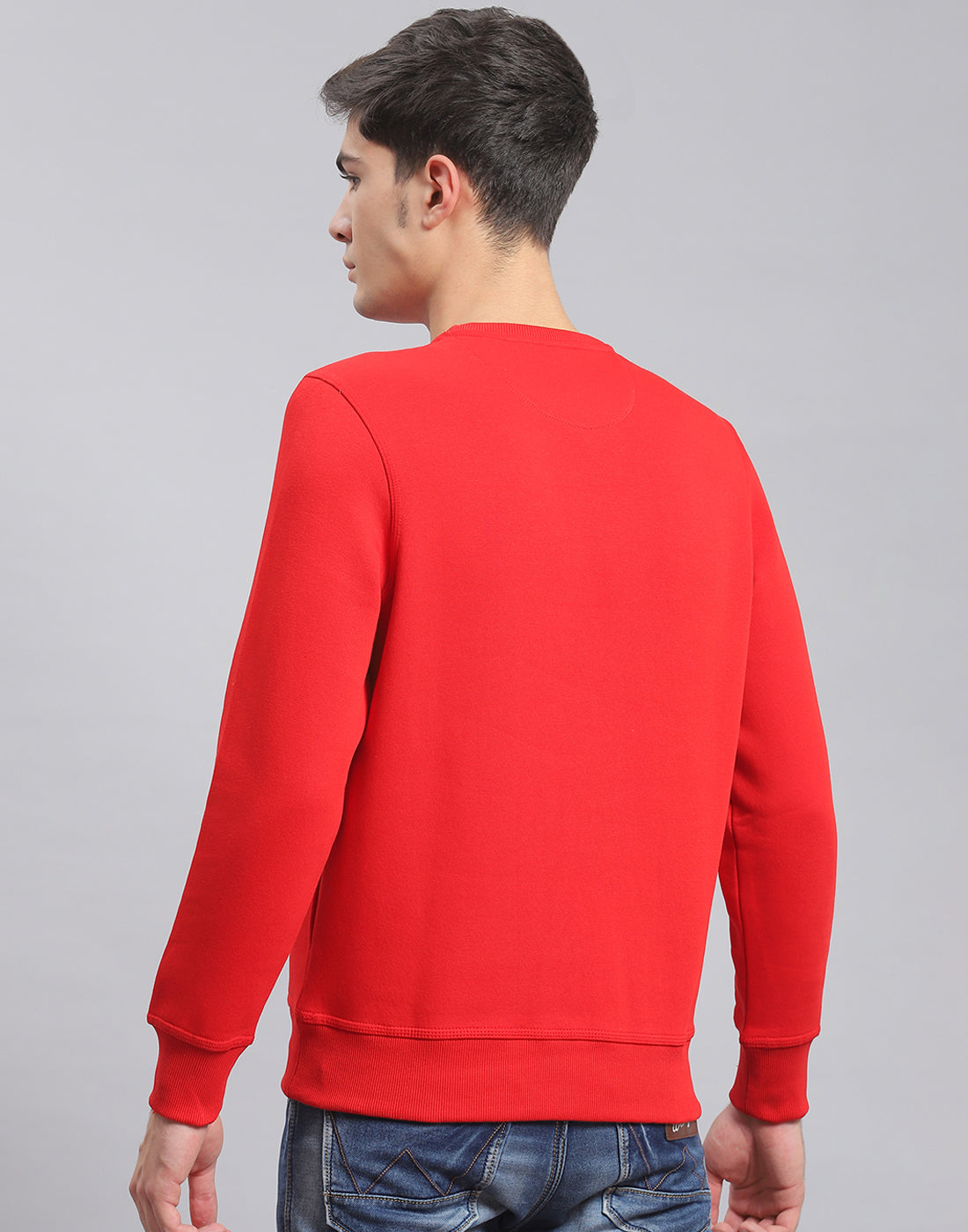 Men Red Solid Round Neck Full Sleeve Sweatshirt