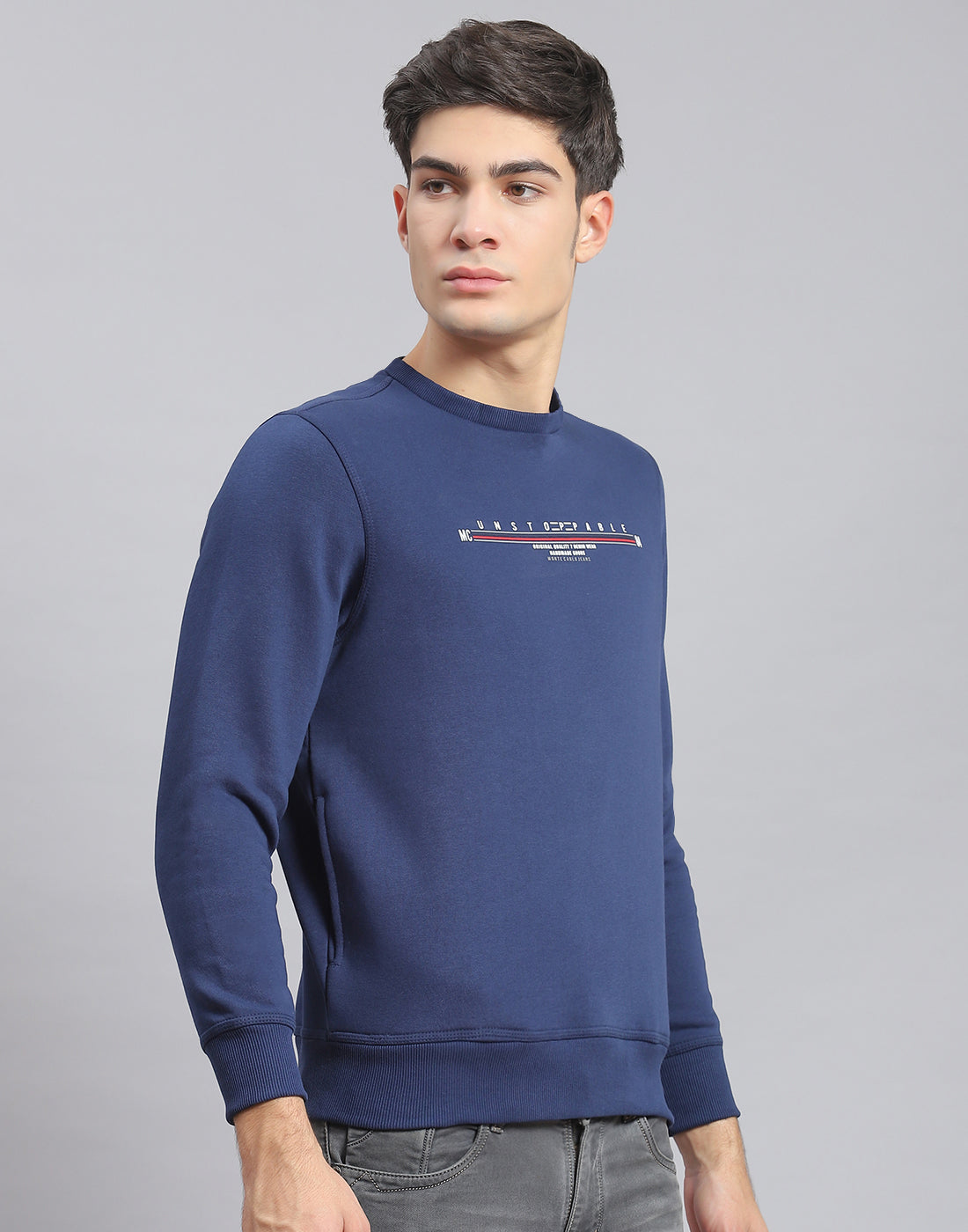 Men Navy Blue Solid Round Neck Full Sleeve Sweatshirt