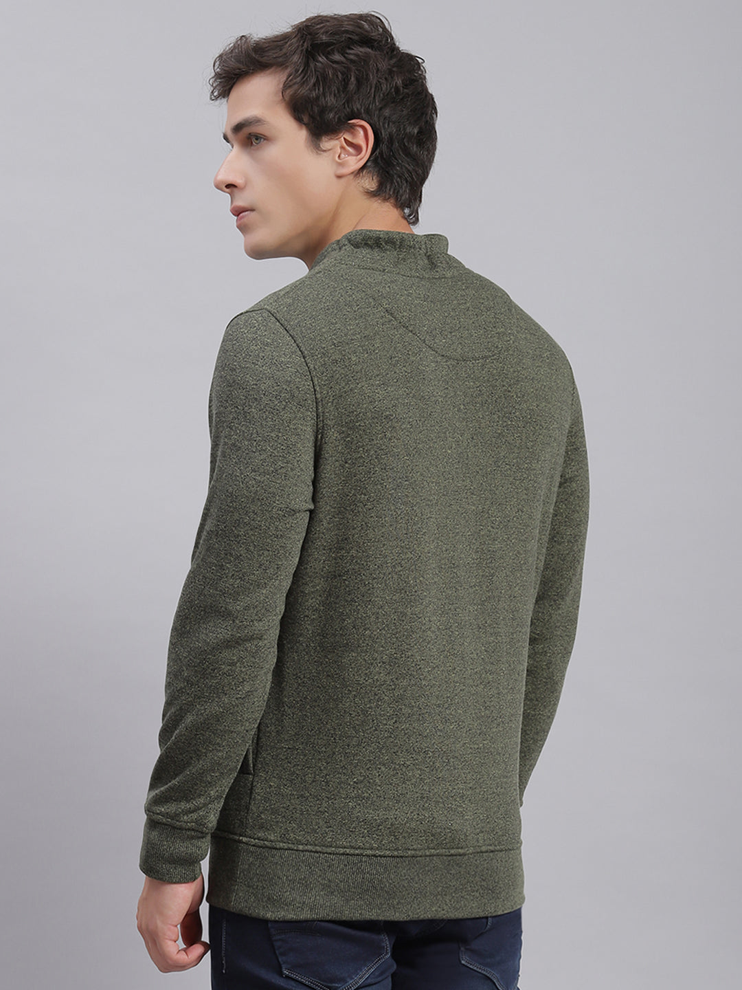 Men Green Solid F Neck Full Sleeve Sweatshirts