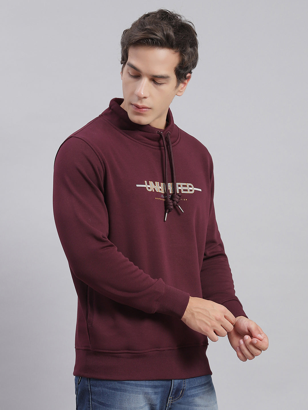 Men Maroon Solid F Neck Full Sleeve Sweatshirts