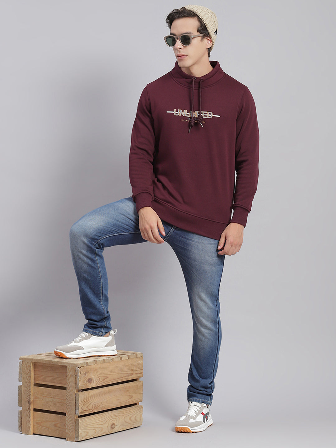 Men Maroon Solid F Neck Full Sleeve Sweatshirts