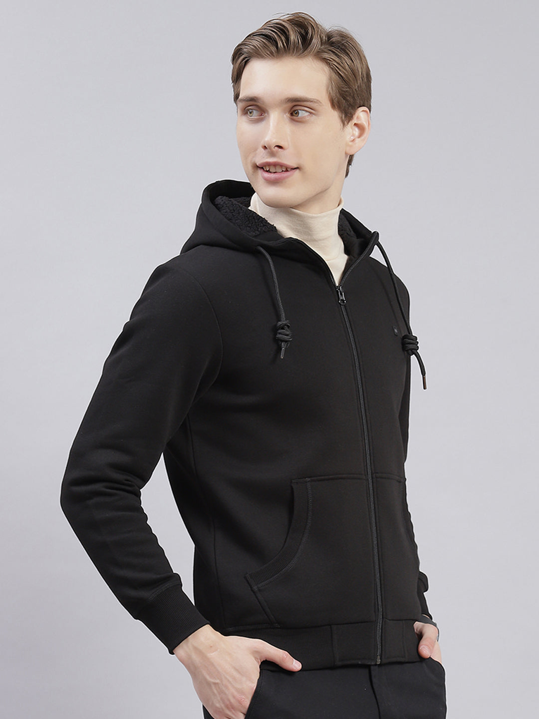 Men Black Solid Hooded Full Sleeve Sweatshirts