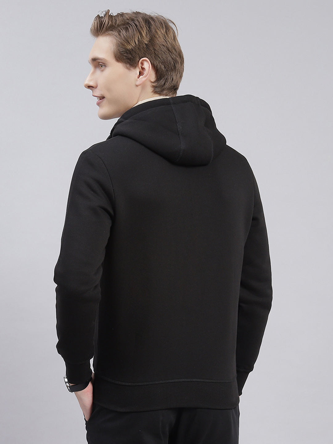 Men Black Solid Hooded Full Sleeve Sweatshirts