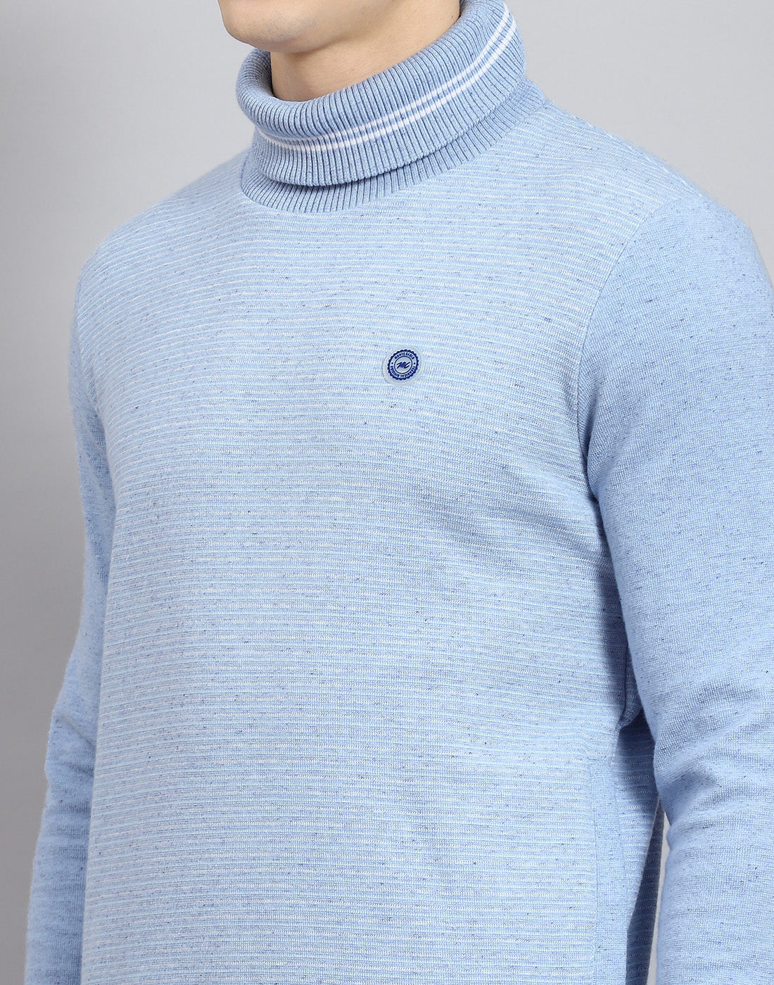 Men Blue Solid T Neck Full Sleeve Sweatshirt