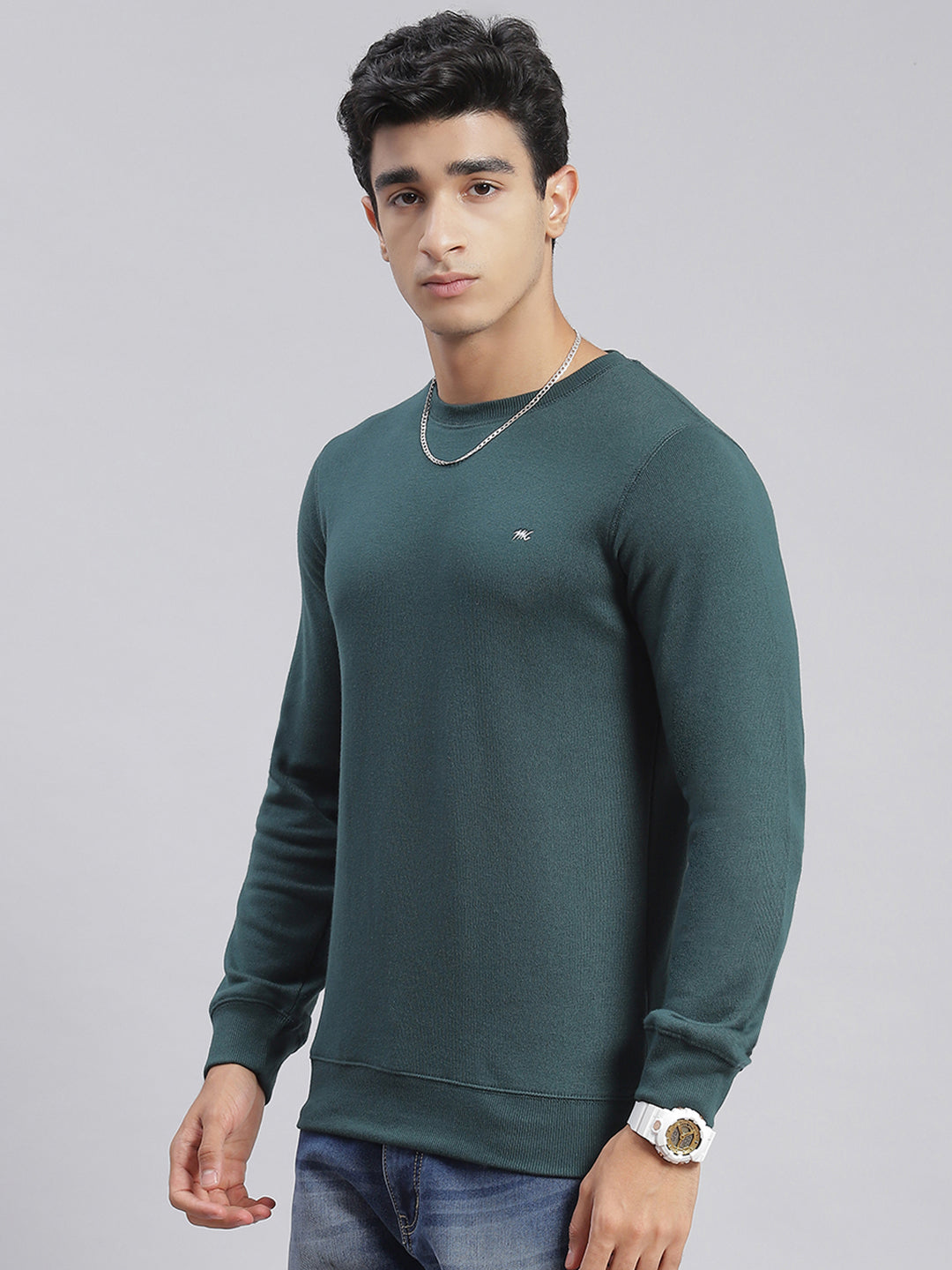 Men Green Solid Round Neck Full Sleeve T-Shirts