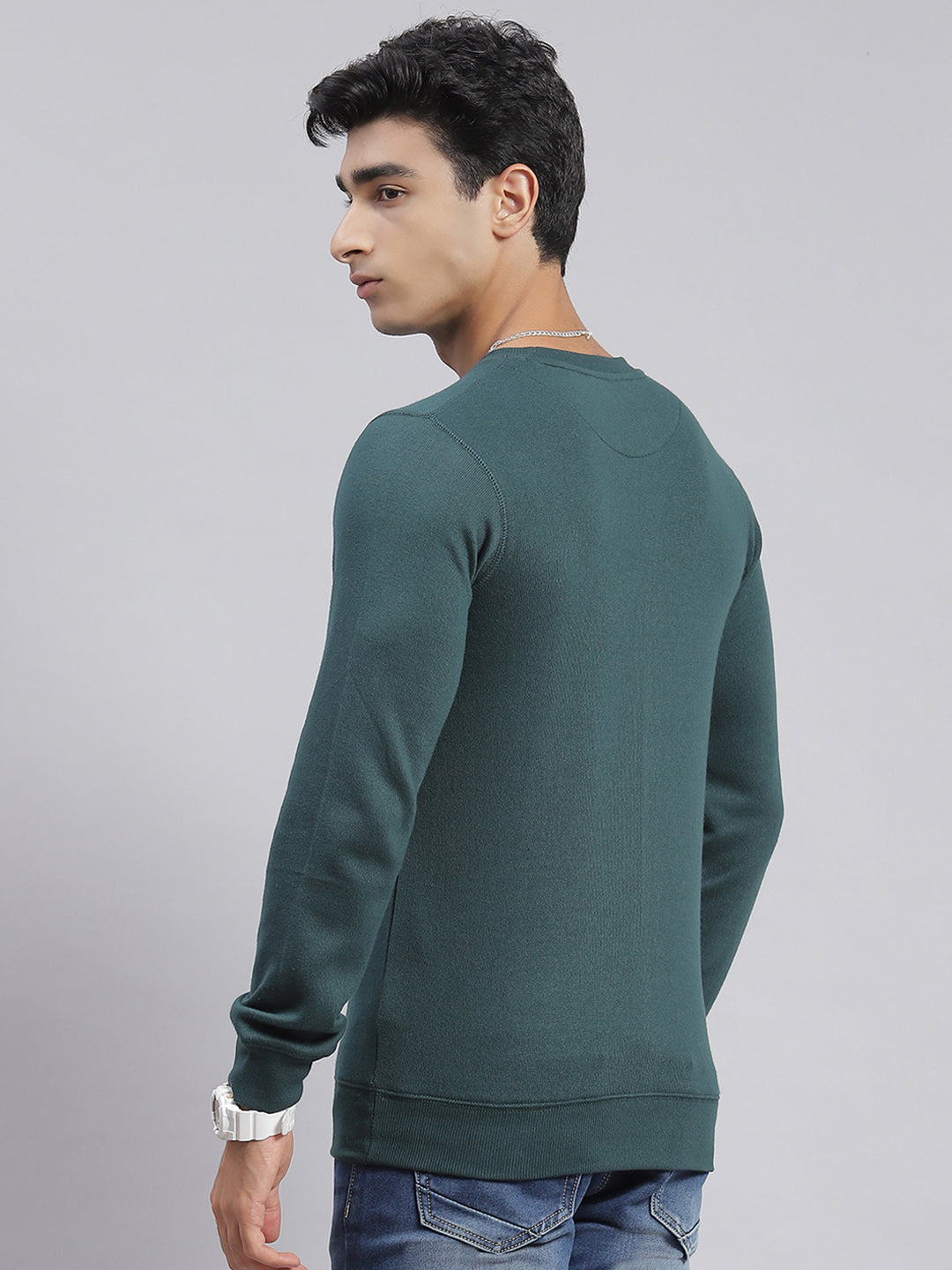 Men Green Solid Round Neck Full Sleeve T-Shirts