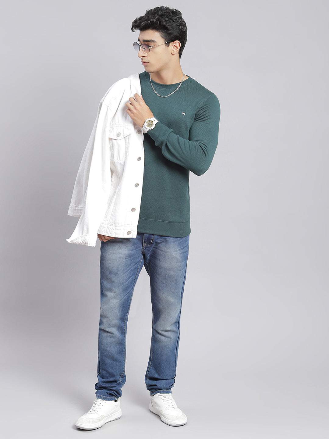 Men Green Solid Round Neck Full Sleeve T-Shirts