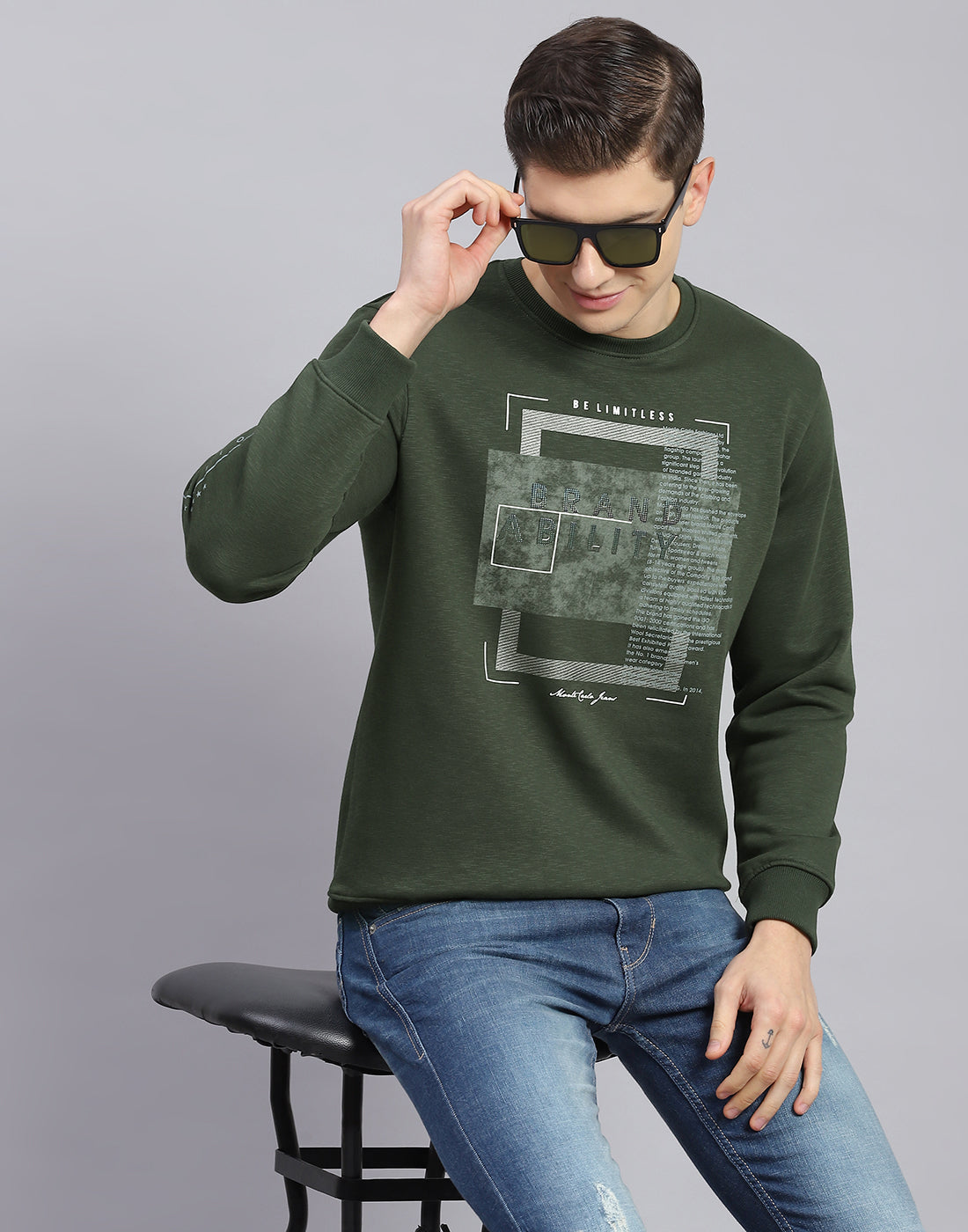 Men Olive Printed Round Neck Full Sleeve Sweatshirt