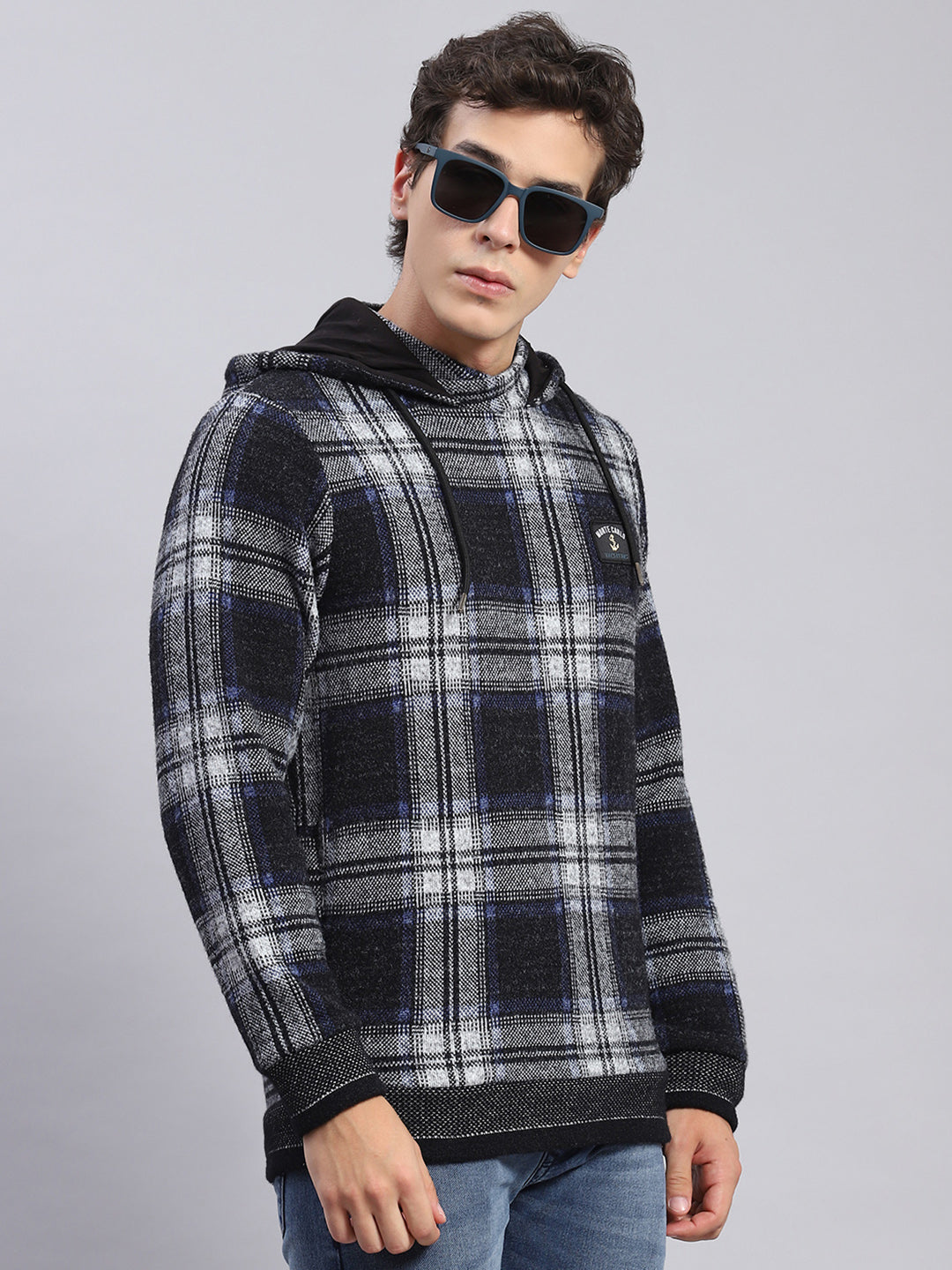 Men Black Check Hooded Full Sleeve Sweatshirts