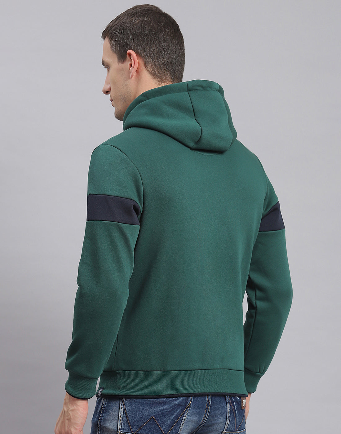 Men Green Solid Hooded Full Sleeve Sweatshirt