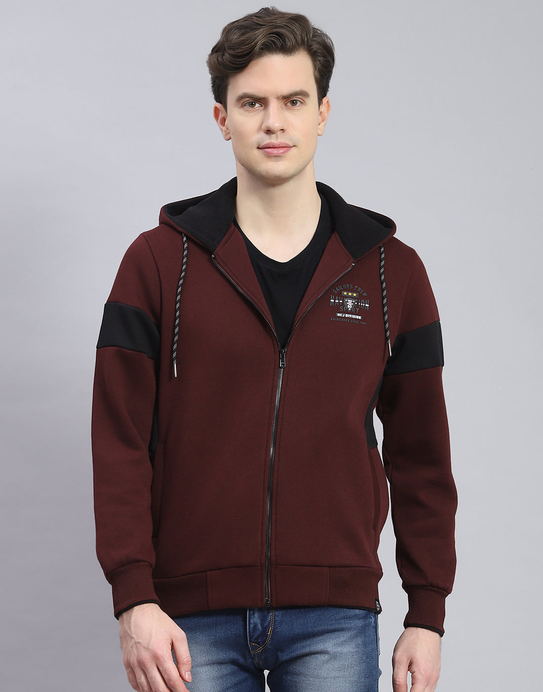 Men Maroon Solid Hooded Full Sleeve Sweatshirt