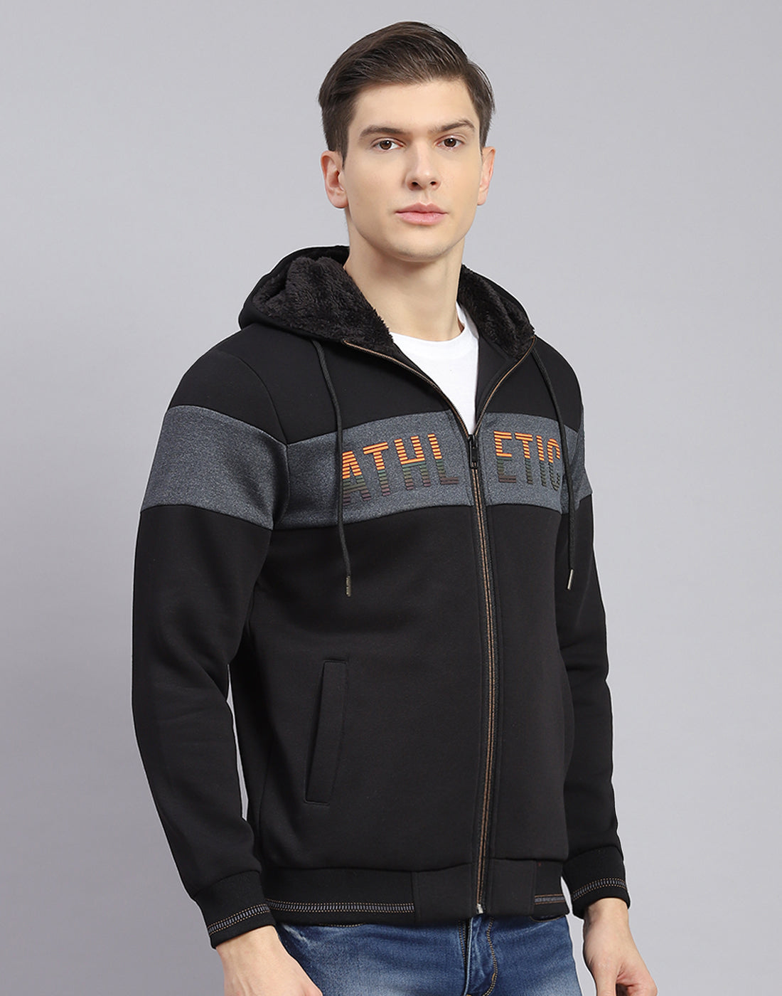 Men Black Solid Hooded Full Sleeve Sweatshirt