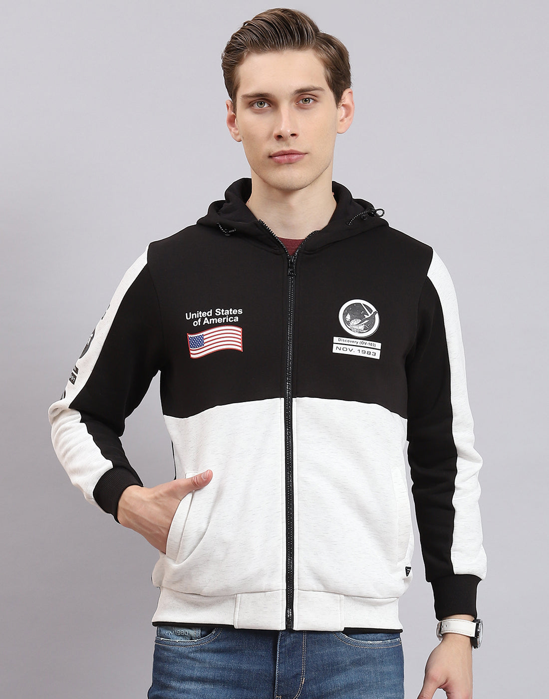 Men Black Solid Hooded Full Sleeve Sweatshirt