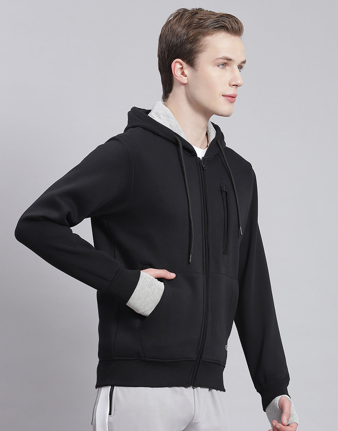 Men Black Solid Hooded Full Sleeve Sweatshirt