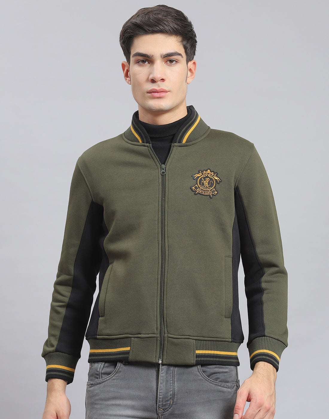 Men Olive Solid Mandarin Collar Full Sleeve Sweatshirt