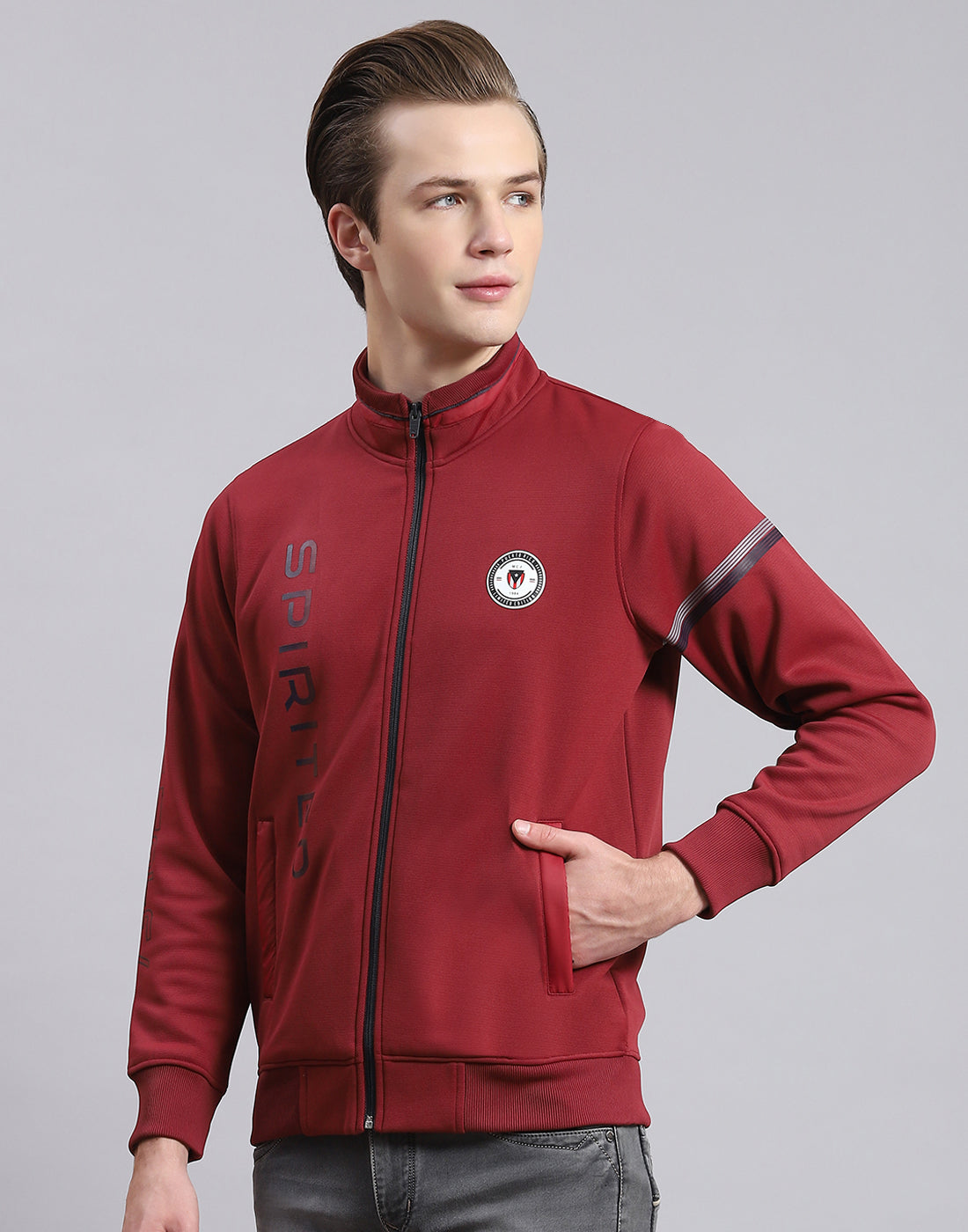 Men Maroon Solid Stand Collar Full Sleeve Sweatshirt