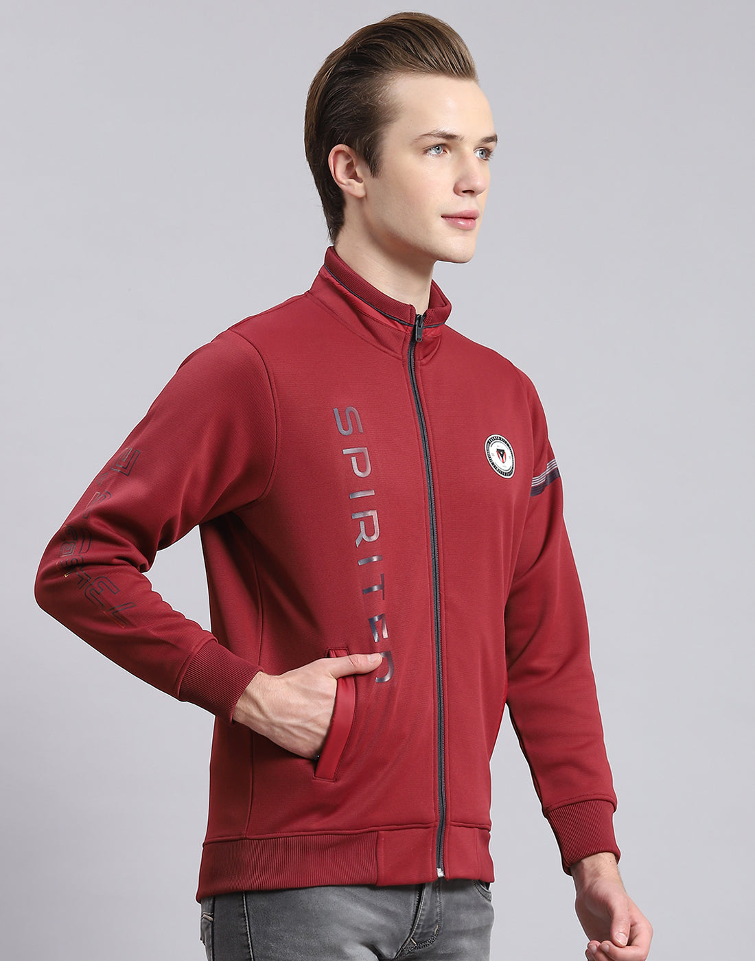 Men Maroon Solid Stand Collar Full Sleeve Sweatshirt