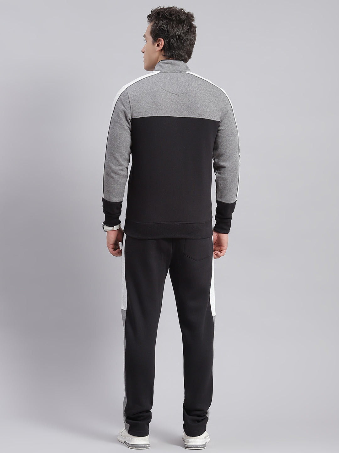 Men Black Solid Stand Collar Full Sleeve Tracksuits