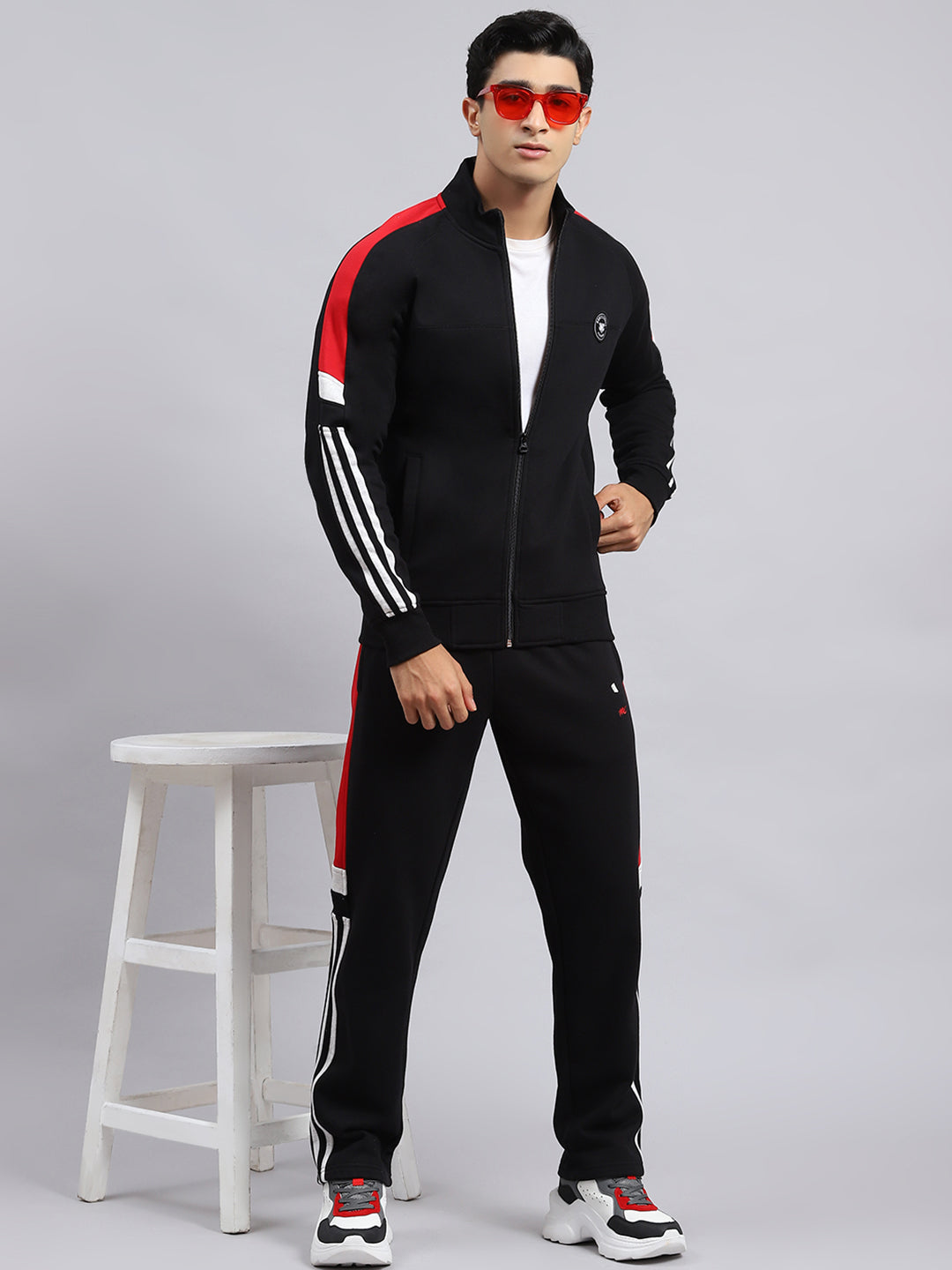 Men Black Plain Tracksuit