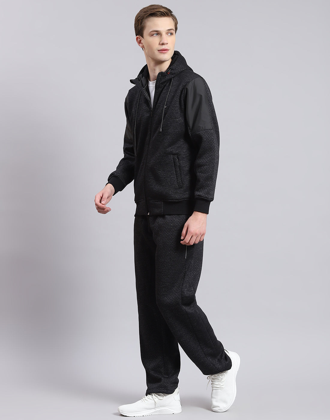 Men Black Solid Hooded Full Sleeve Tracksuit