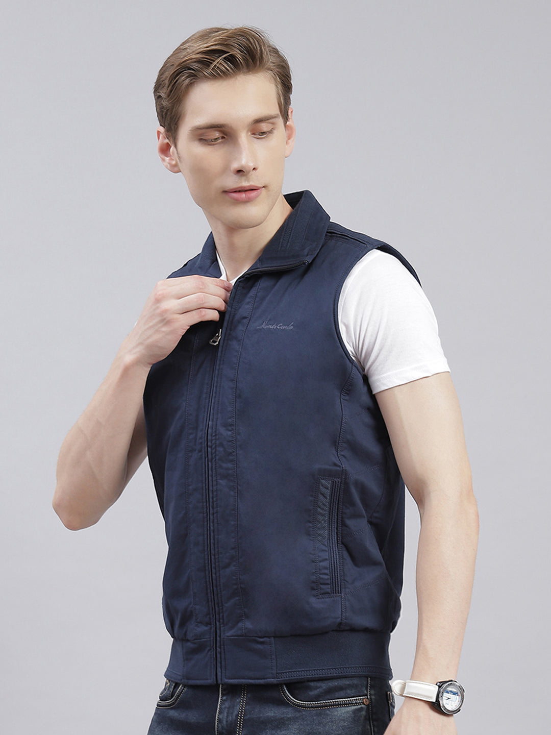 Men Navy Blue Solid Collar Sleeveless Jackets