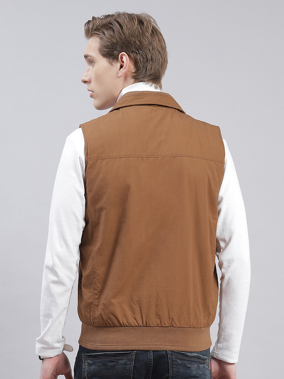 Men Brown Solid Collar Sleeveless Jackets